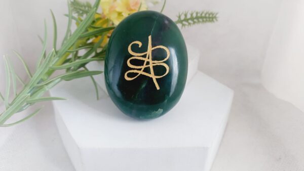 Natural Green Jade Palm Stone India - Order online