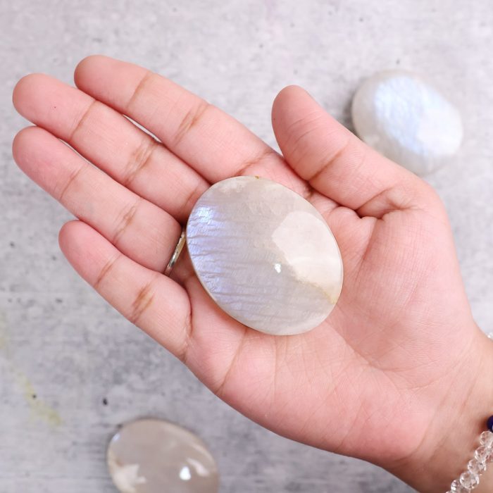 Shubhanjali-White-Moonstone-In-Blue-Flash-for-Meditation-1